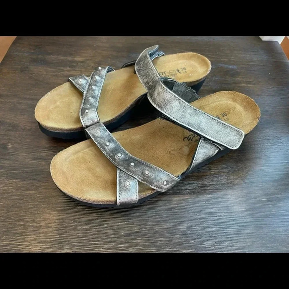 Naot sandals - Picture 9 of 14